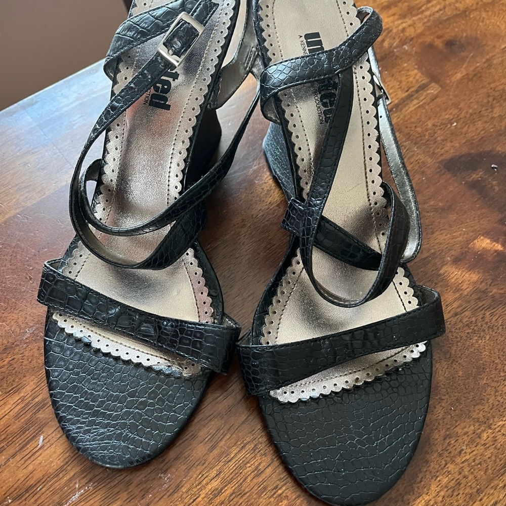 Sandal Bundle - Picture 8 of 10